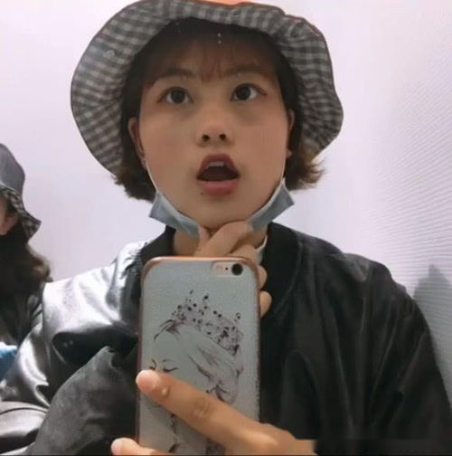 抖音寿桃脸小姐姐走红,火了之后秒脱单,网友贾玲的表妹