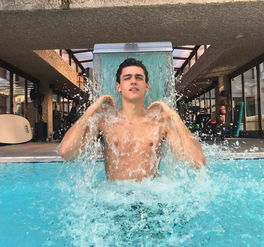 西班牙童颜小鲜肉xavierserrano,颜值满分