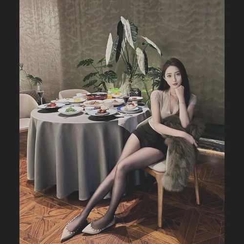 美女图岛国模特黑丝长腿