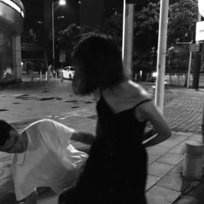 qq头像女生帅气冷酷黑qq头像