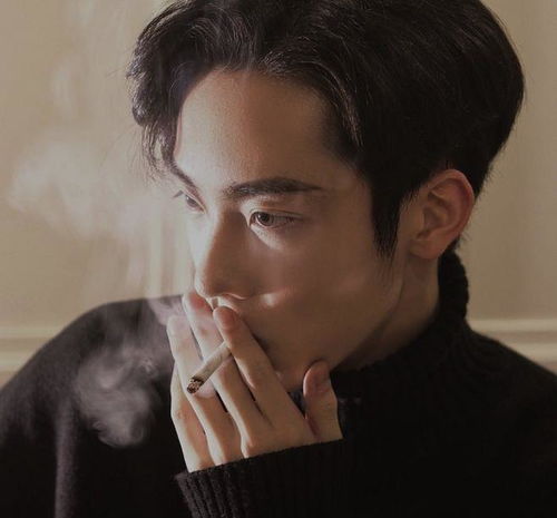 男生头像忘掉种过的花,去爱有结果的树