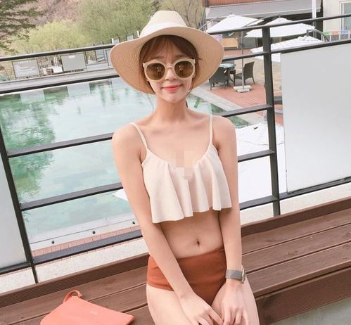 潮范十足的比基尼泳衣美女,充满精致美感,甜美风十足