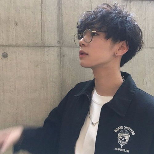 都换季了你还在留两边剃短的发型18年时尚男士发型指南