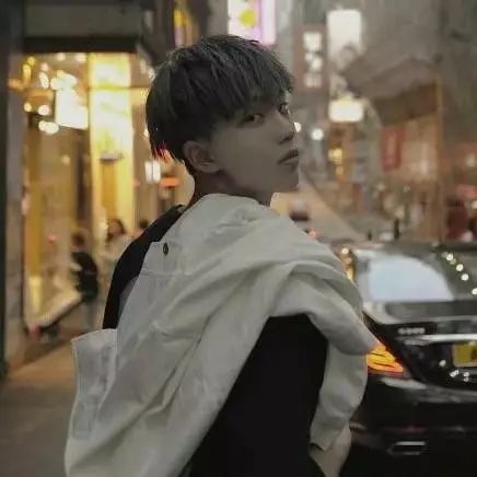 男生头像只有不想走的路