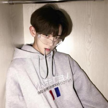 冷酷的情侣头像一男一女,单张一个人一张的