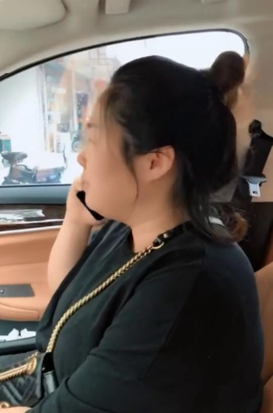 女婿给丈母娘买了个手机,媳妇不乐意了,后面的事情快笑抽了