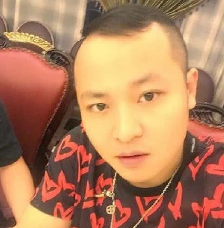 快手二驴被封杀真因曝光驴弟只因得罪一土豪,网友不止一个
