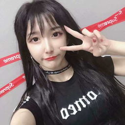 抖音里的女装艾比甜美可爱,换回男装的他,还能帅气十足