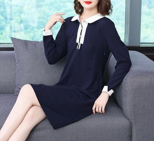 今年娃娃裙又流行了70后妈妈穿上,一个比一个美嫩,真羡慕