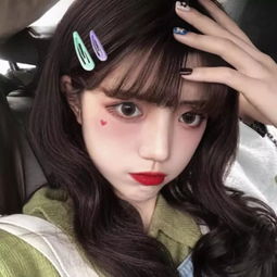网易云热评人生最无奈的两件事,莫名其妙的孤独和无可救药的喜欢