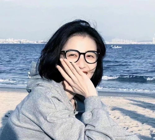 女头月亮失了约,太阳落了山