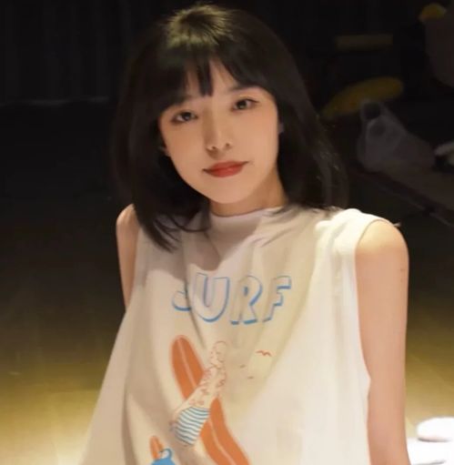 ins温柔至极的女生头像
