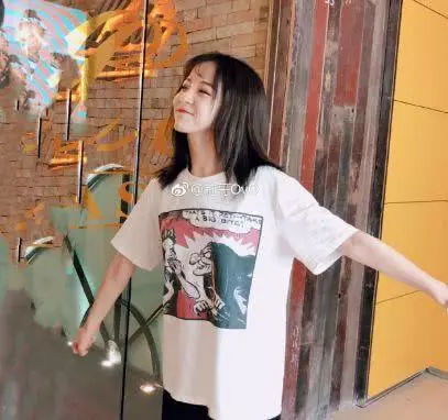 扒一扒莉哥早年的照片,才知道什么叫女大18变,但这变化未免也太.....
