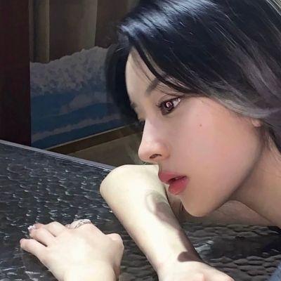 唯美但是却很丧的好看女头比较伤感的意境女头大全