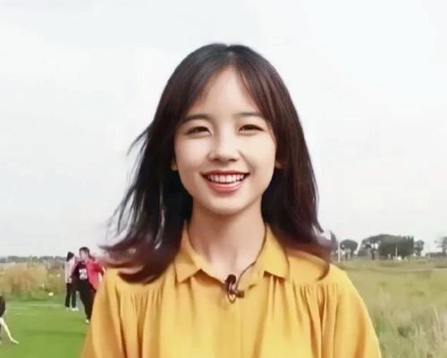 美女记者王冰冰体重首曝光体脂达健身教练级别,网友直言太羡慕