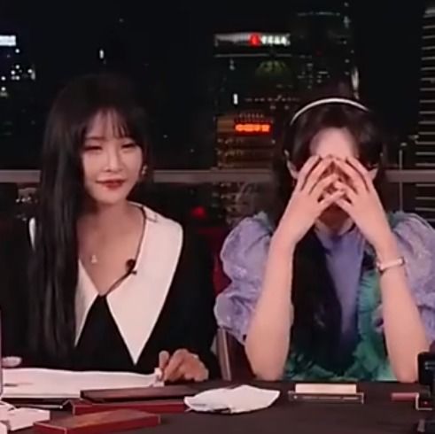 郑爽私信向男主播道歉,语气软萌被赞可爱,猫妹妹却被粉丝骂到关评论