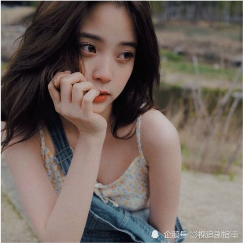 欧阳娜娜碎花吊带造型出圈,营业效率都快赶上鞠婧祎,还是静态的她最迷人
