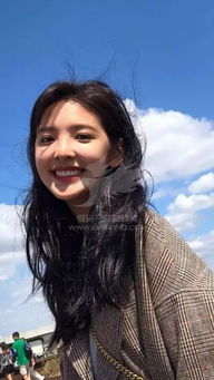 抖音女神章若楠壁纸,我用的是第一张
