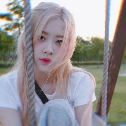 rose朴彩英头像壁纸
