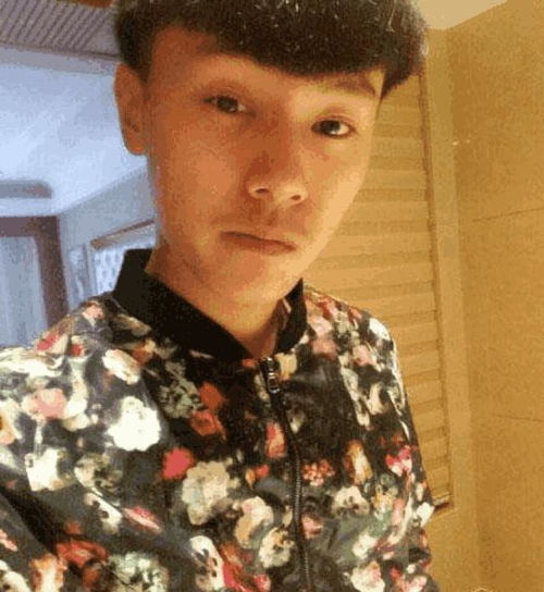 变形记最成功的暴力少年杨清柠前男友,给农村爷爷盖新房