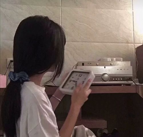 ins冷淡风背影女头