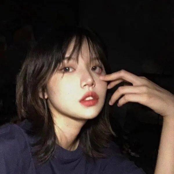ins风闺蜜头像一对动漫句子
