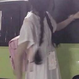 抖音套图背景头像,痴人说梦语花开如梦来