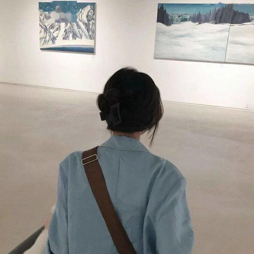 爱不释手的女生头像