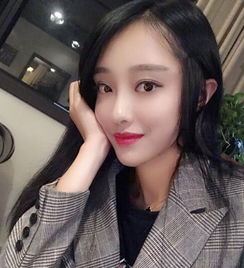 快手新4大电母二驴女徒弟上榜,3人有土豪守护,她却当大姐大
