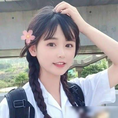 女孩子高鼻梁更好看脸上有这3特征,塌鼻梁没准更惊艳