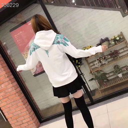 羽毛翅膀欧美情侣.秋款帽衫.高端复古烫印.全棉大毛圈.穿着宽松