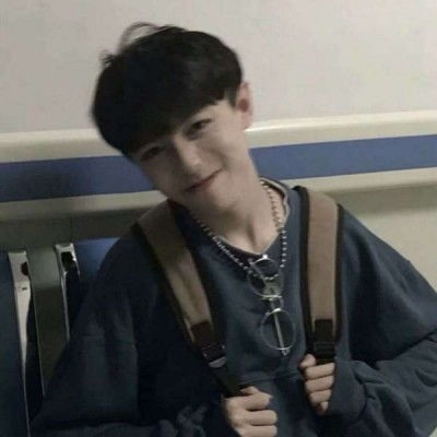 ins甜酷男生头像