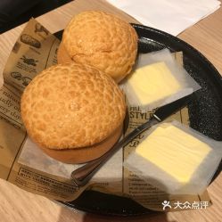 避风塘虹桥龙湖天街店的黄油菠萝包好不好吃用户评价口味怎么样上海美食黄油菠萝包实拍图片大众点评