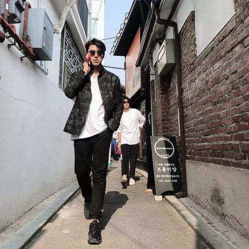 ins穿搭博主做一个阳光大男孩,这样穿搭减龄又时髦