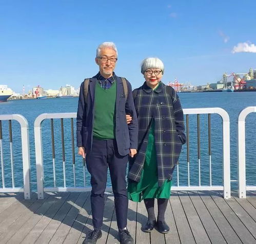 没有了阚清子or倪妮的情侣街拍,还有这对ins红人的情侣搭配范本