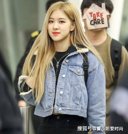 韩国女星朴彩英的时尚穿搭火了,黑色look造型时髦度满分,很高级