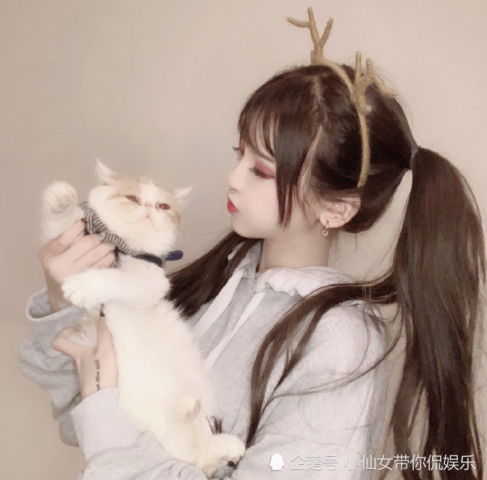 王乐乐毛宸宸为啥对杨清柠死心塌地,看到她的证件照后,秒懂