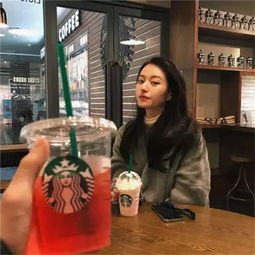ins超奶思优质情侣头像,希望时光送来的人都不会走