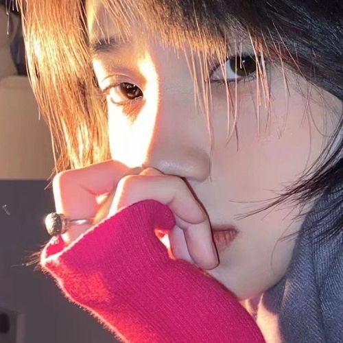 温柔ins女头曾经喝汽水的女孩,如今喝起了红糖水