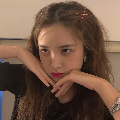 温柔系ins风女头总有人不在乎你的一切,跨过山河来保护你