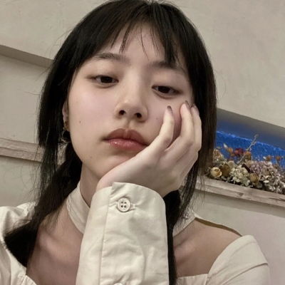 女生头像真人ins高级质感在逃