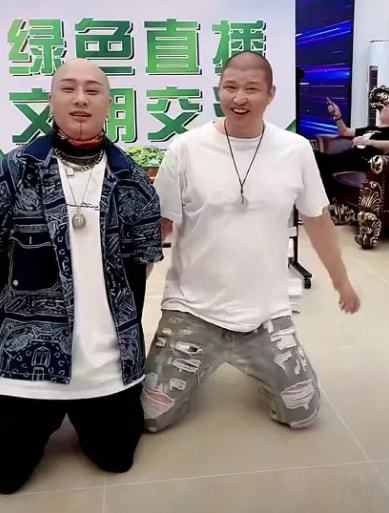 再现经典跳冰箱二驴和辛巴约定2w一跳四川可乐婚礼豪车云集球球带男友出席证婚