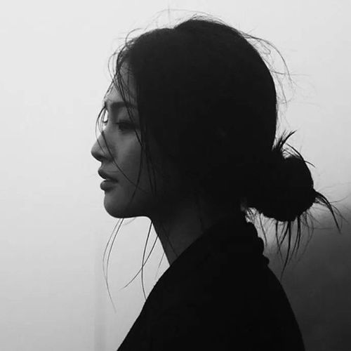 快手头像女生黑白卡通伤感