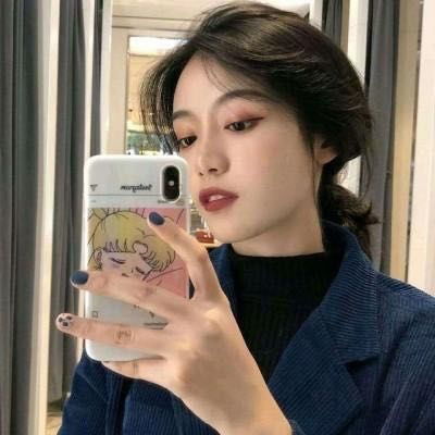 2020年微信头像图片女生