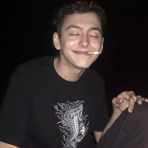 个性男生头像恋爱中哪些细节可以提升对方的好感