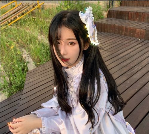 杨清柠小时候照片遭曝光,跟小哪吒对比之后,网友这也太像了