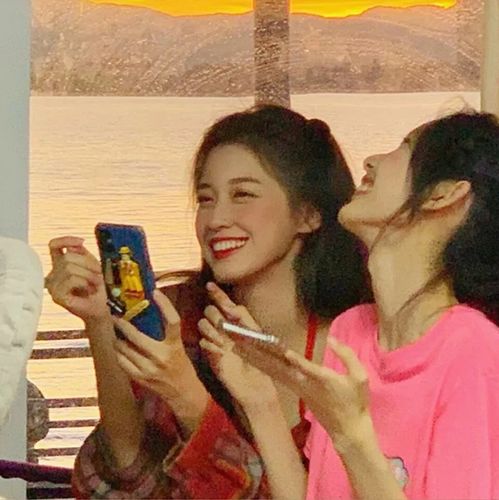 很奈斯的姐妹头像