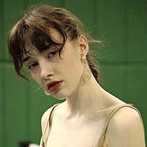 ins高级感女生头像