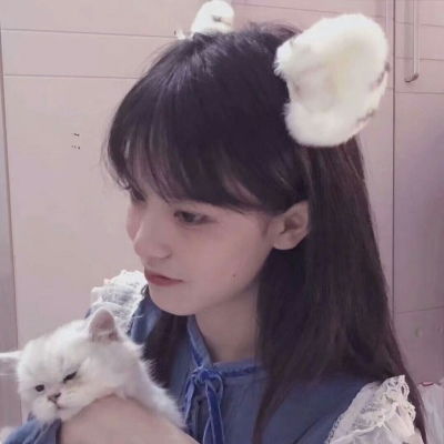 女生头像小清新可爱2020最新月亮在天上你在我心里