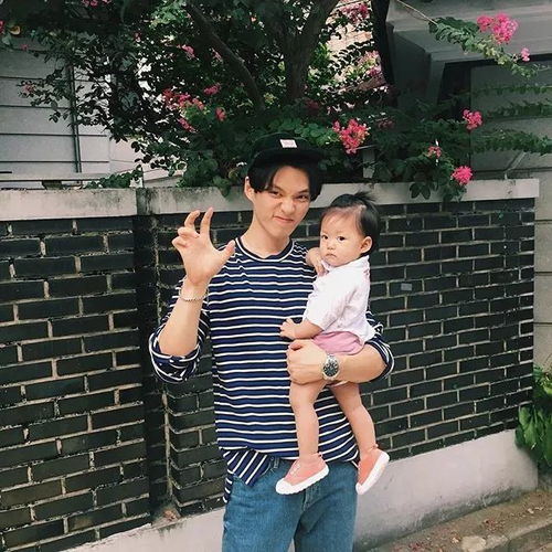 韩国30岁神仙情侣婚后生活引500w人围观闪婚5年比热恋还恩爱,这爱情太酸了